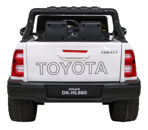 Toyota Hilux na akumulator dla dzieci Biały Pickup + Napęd 4x4 + Pilot + 2 bagażniki