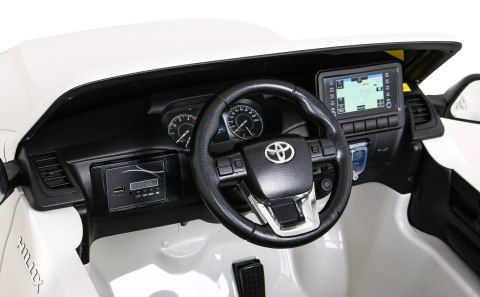 Toyota Hilux na akumulator dla dzieci Biały Pickup + Napęd 4x4 + Pilot + 2 bagażniki