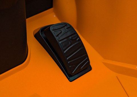 Pojazd Lamborghini Revuelto Pomarańczowy