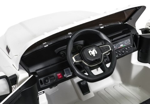 Pojazd RAM 3500 Biały