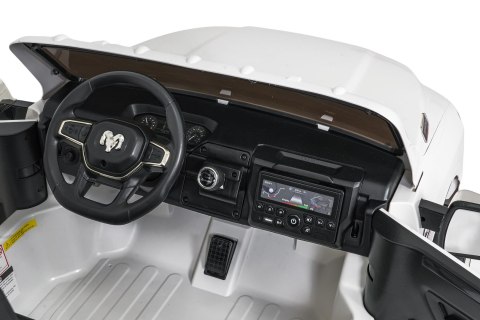 Pojazd RAM 3500 Biały