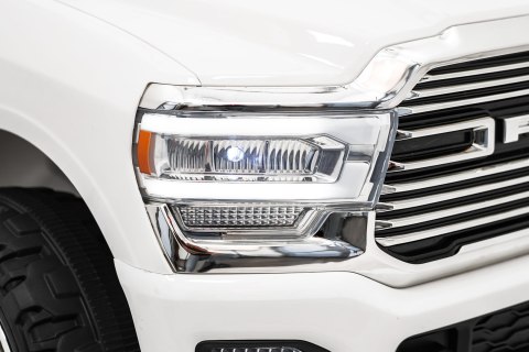 Pojazd RAM 3500 Biały