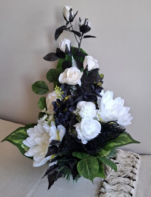 STROIK KOMPOZYCJA KWIATOWA MISA Z OBCIĄŻENIEM NA CMENTARZ GRÓB BIAŁO-CZARNE KWIATY