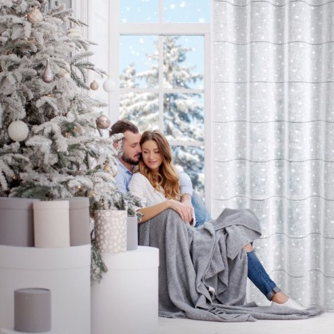 Firana świąteczna biało z etaminy zdobiona nadrukiem gwiazdek i ażurowych paseczków przelotka - NADINE