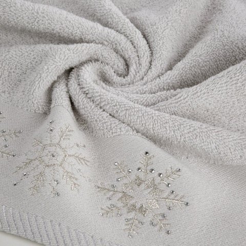 RĘCZNIK ŚWIATECZNY JOY3 70 X 140 CM JASNOSREBRNY