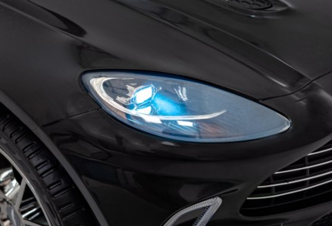 Aston Martin DBX na akumulator dla dzieci Czarny + Pilot + EVA + Pasy + Wolny Start + Audio LED Aston Martin DBX na akumulator dla dzieci Czarny + Pilot + EVA + Pasy + Wolny Start + Audio LED